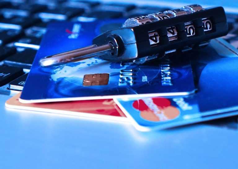 How to Protect Yourself From Identity Theft and Credit Card Fraud